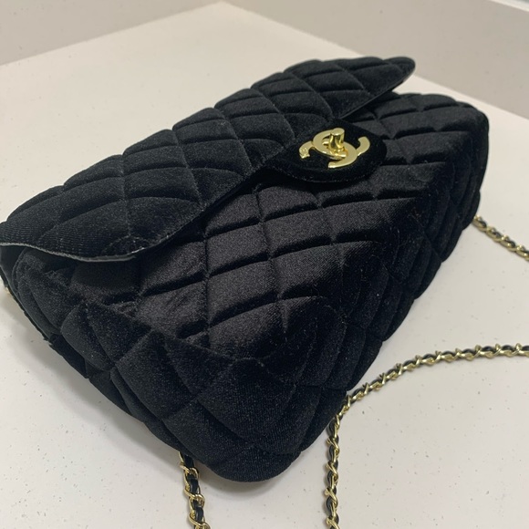 Velvet Black crossbody bag - Picture 8 of 11